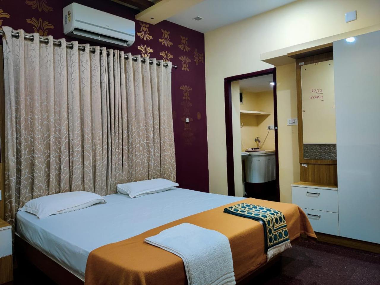Isha Residency Hotell Kochi Eksteriør bilde