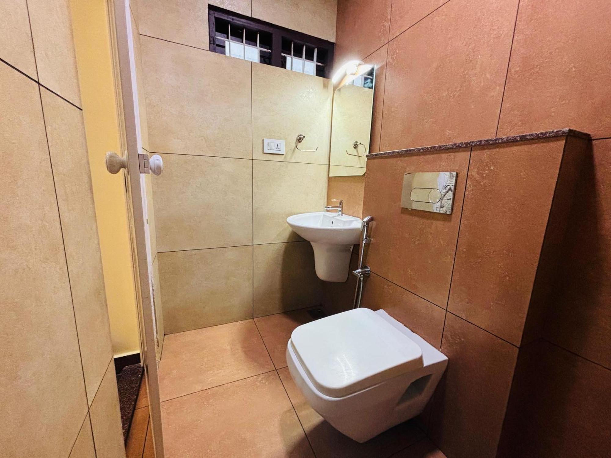 Isha Residency Hotell Kochi Eksteriør bilde