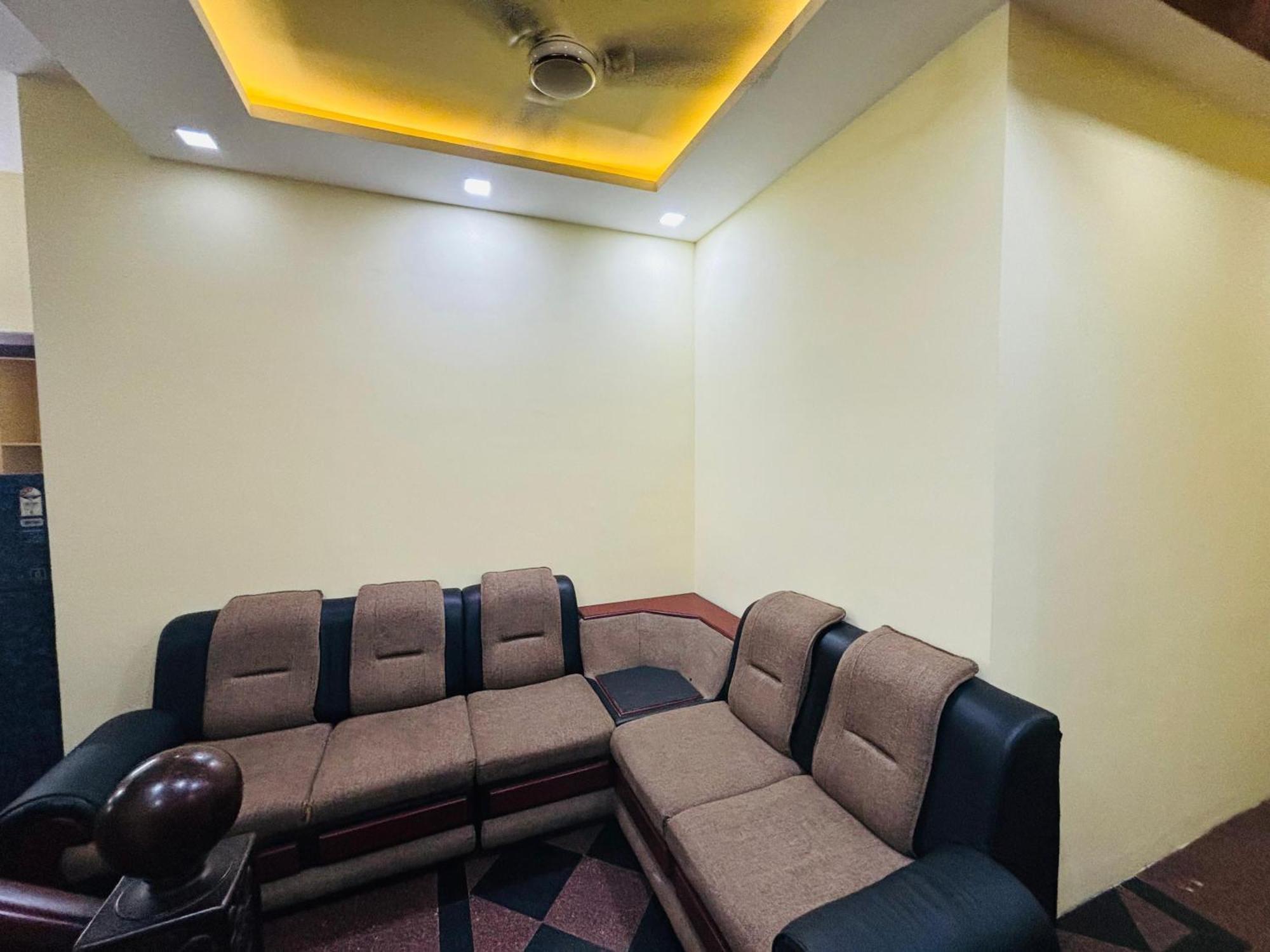 Isha Residency Hotell Kochi Eksteriør bilde
